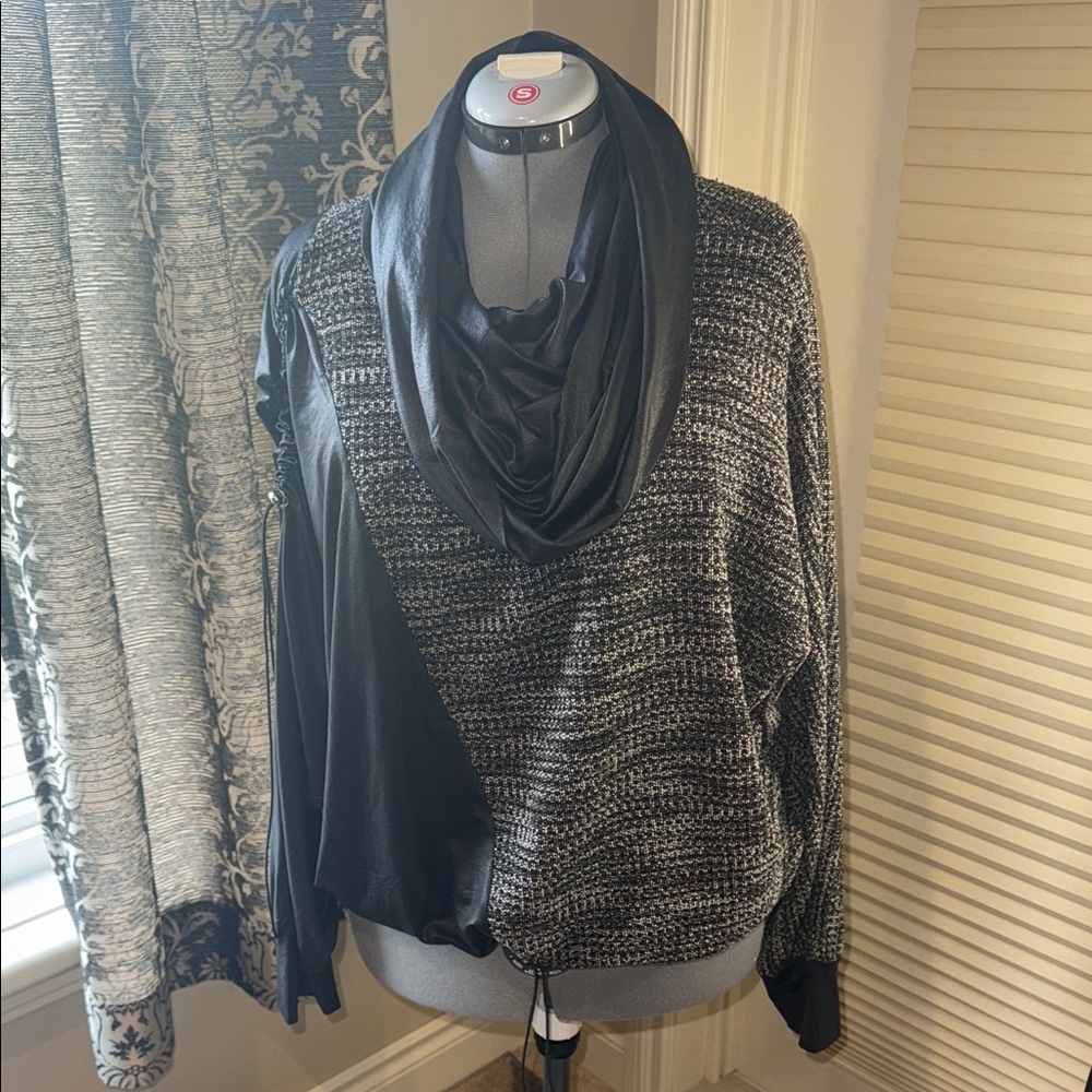 Paolo Tricot Women's Black and Gray Cowl Neck Sweater Size XL